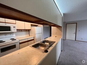 Building Photo - 2 BR 1ba on Benton Dr - Ready August 1st
