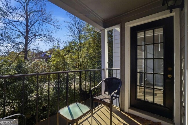 Building Photo - 423 Granville Ct