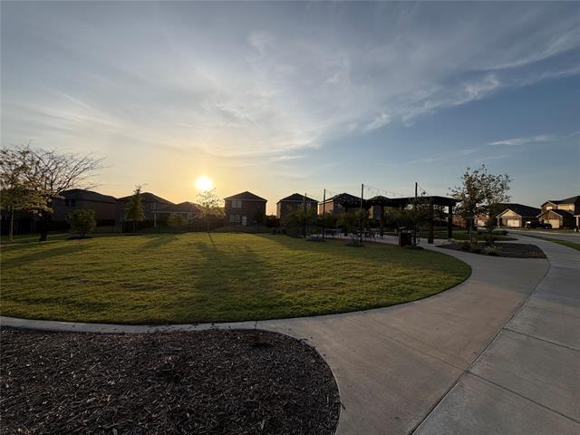 Building Photo - 2104 Mdw Pk Dr