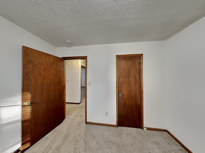 Building Photo - 7319 Exeter Ct