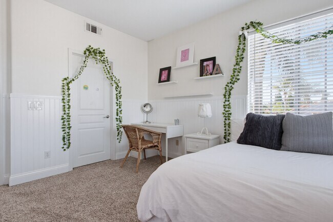 Building Photo - 1317 Gull Ct