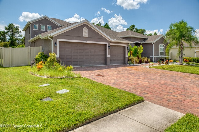 Building Photo - 632 Stonebriar Dr