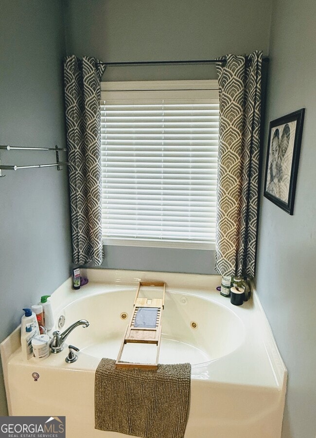 Building Photo - 141 Feldspar Dr