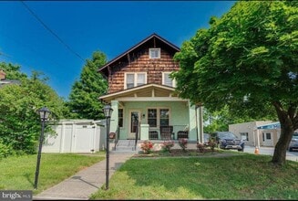 Building Photo - 7206 Carroll Ave