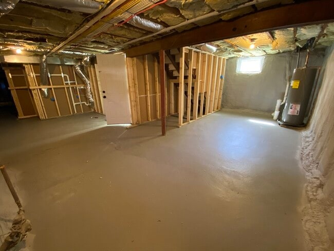 Building Photo - 38 E Main St