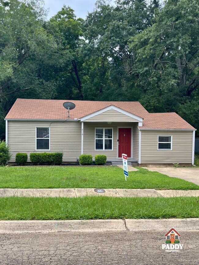 Building Photo - 616 Arizona Ave