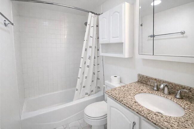 Building Photo - 133 Commonwealth Ave