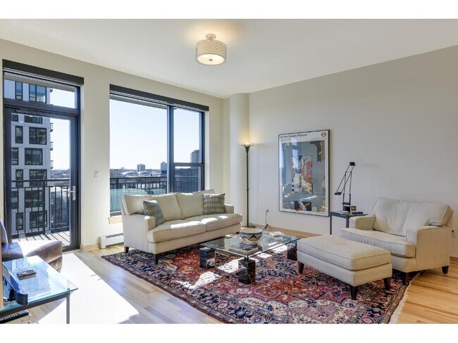 Building Photo - 740 Portland Ave