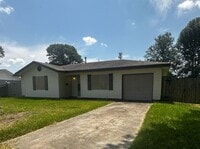 Building Photo - 1401 Lamar Ave