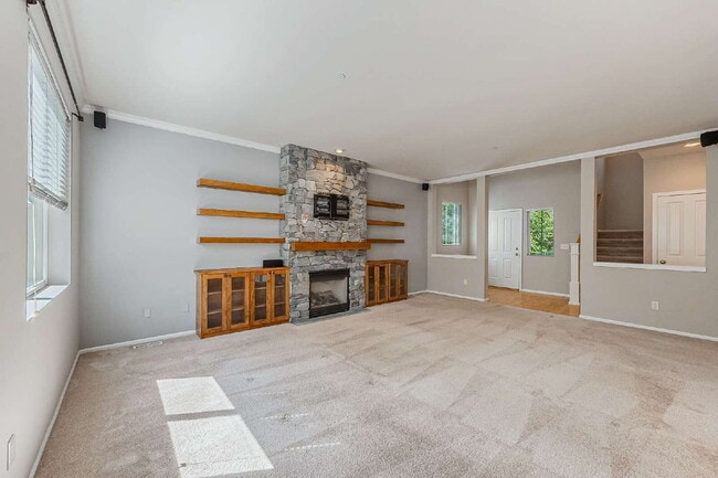 Building Photo - This is a beautiful property in the Savana...