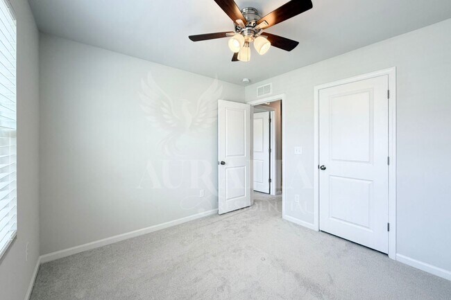 Building Photo - 3018 Brellon Ln