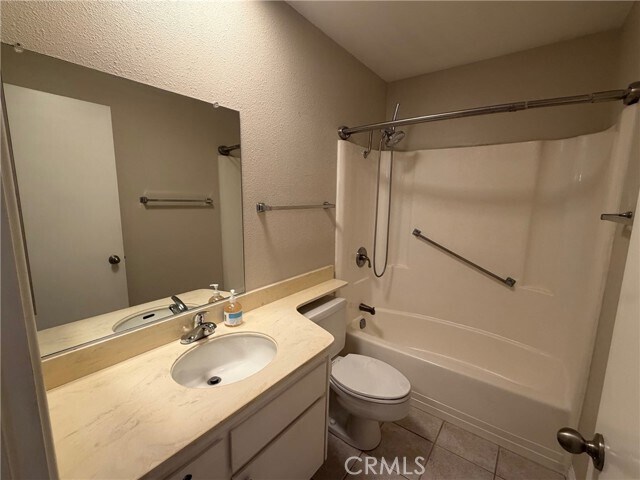 Building Photo - 25861 McCall Blvd