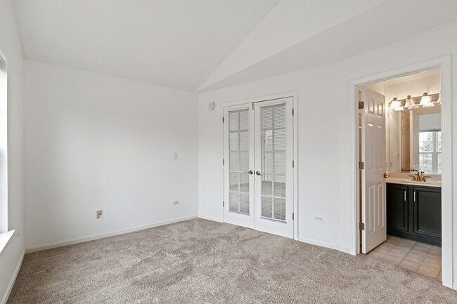 Building Photo - 2604 Sheehan Ct