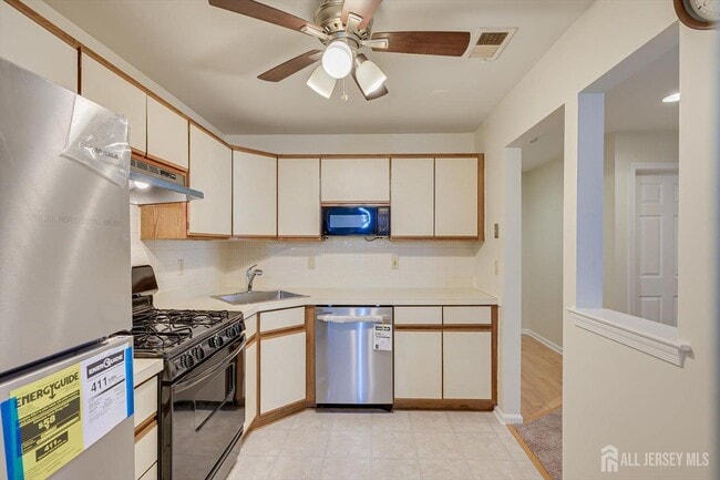 Building Photo - 1109 Stoneridge Cir