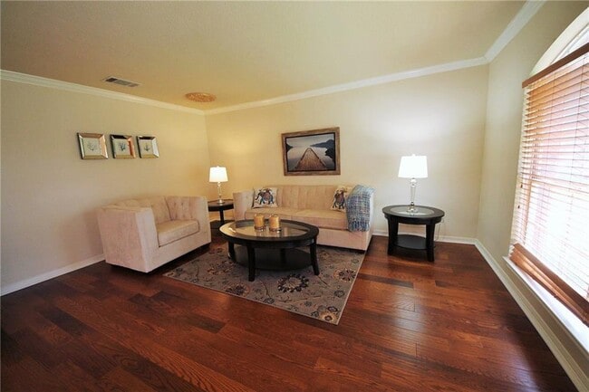 Building Photo - 8508 Forest Heights Ln