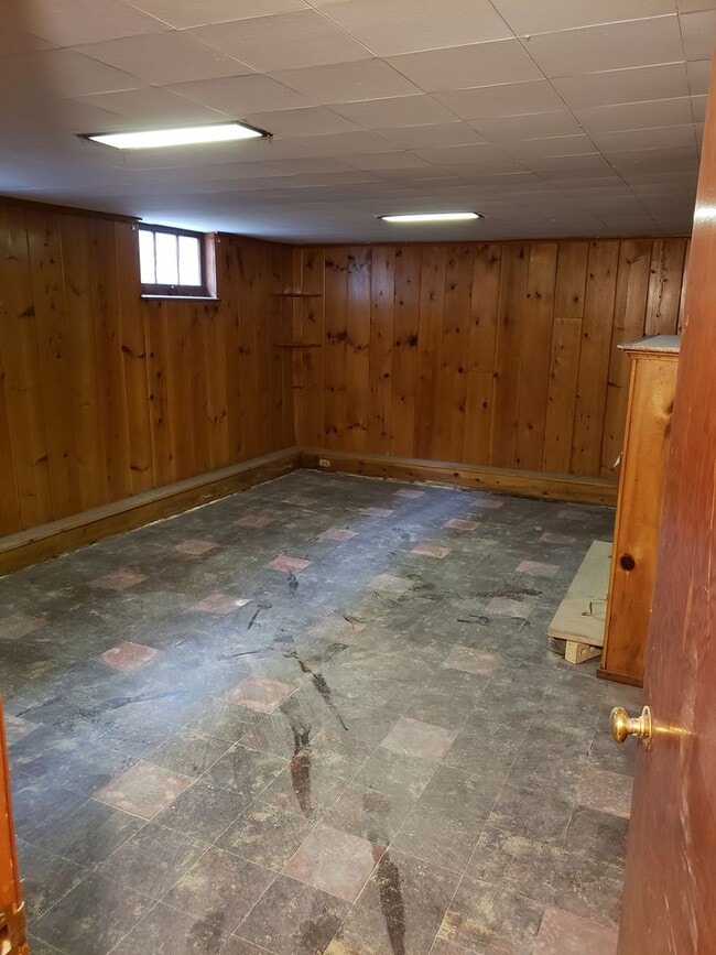 Building Photo - Beautiful 4 bedroom in Mac Groveland area