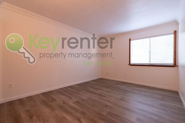 Building Photo - Walking distance to Fashion Vally Mall |2 minute drive to both North and South 163, as well as I-8