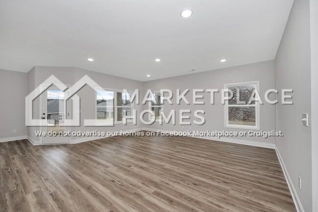 Building Photo - 129 Rose Vly Dr