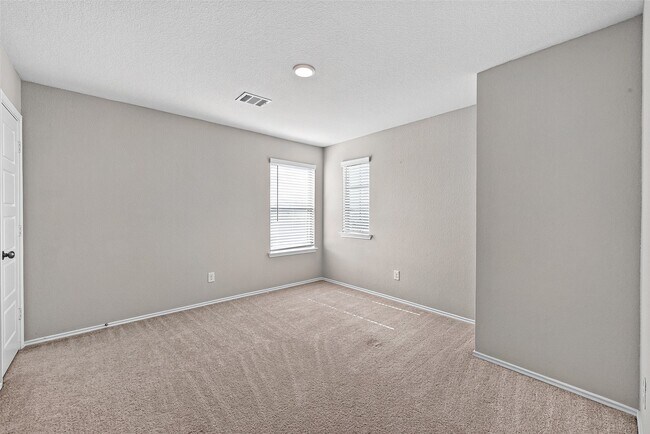 Building Photo - 21522 Autumn Summit St