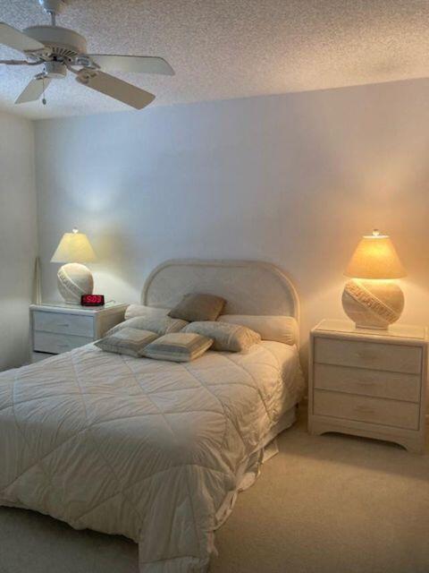 Building Photo - 300 N Hwy A1A