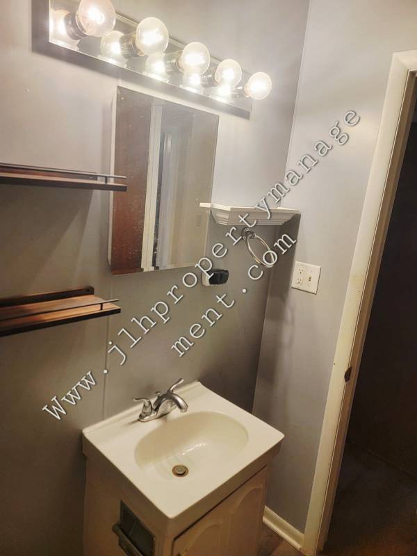 Building Photo - 1511 Winter Dr