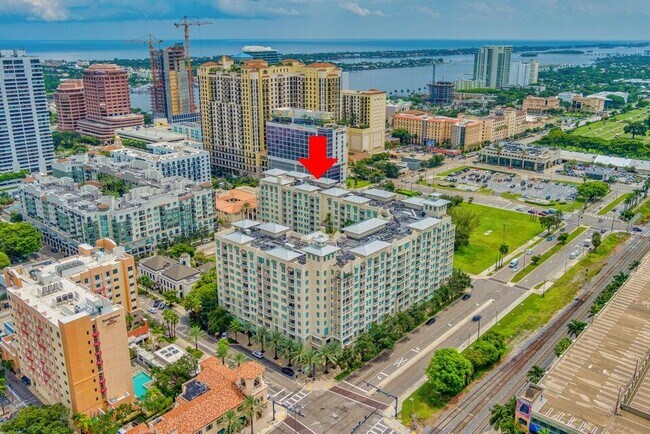 Building Photo - 480 Hibiscus St
