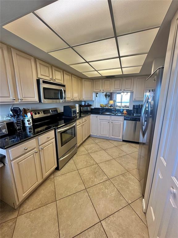 Building Photo - 401 150th Ave