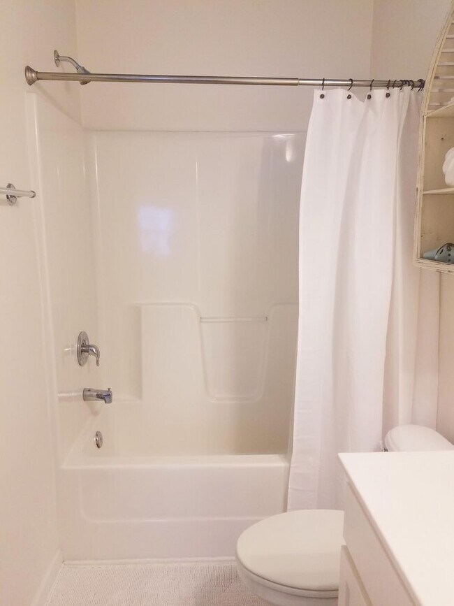 Building Photo - CORAL RIDGE