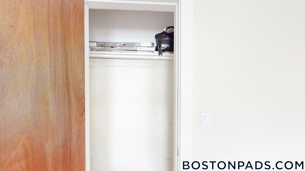 Building Photo - 88 Hammond St