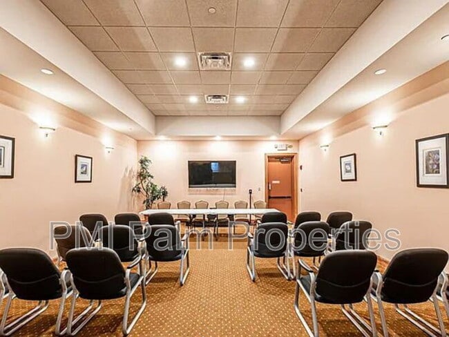 Building Photo - 9773 Bowline Dr