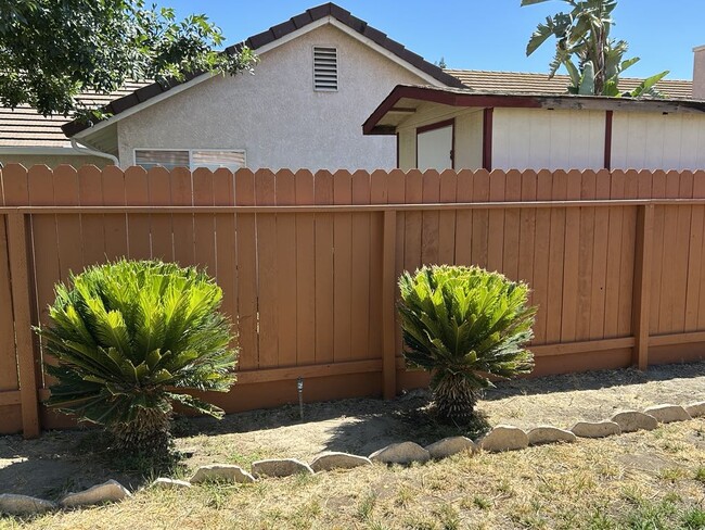 Building Photo - 1502 Barnum Ct