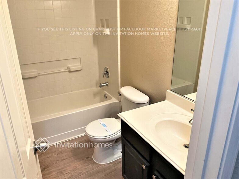 Building Photo - 1116 Sweetwater Dr