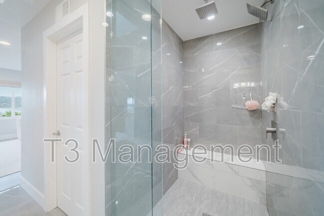 Building Photo - 7528 Navigator Cir