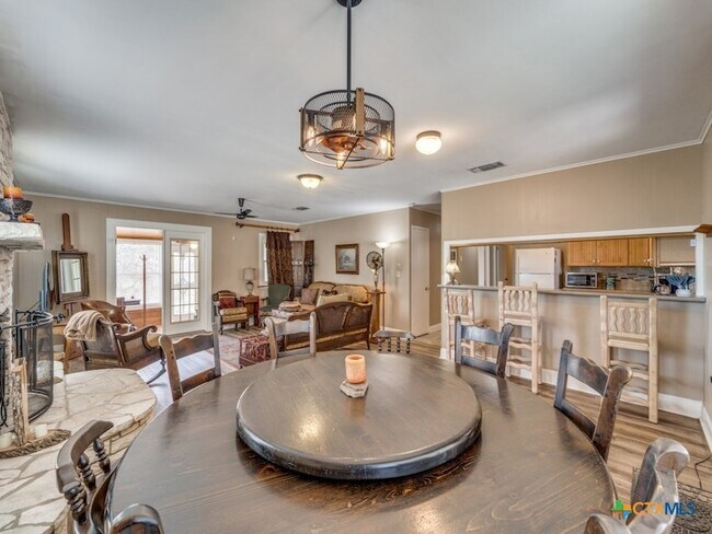 Building Photo - 1660 McIver