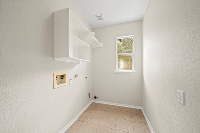 Building Photo - 8306 Golden Harbor