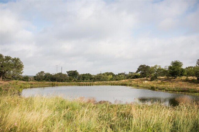 Building Photo - 415 Los Olives Ln