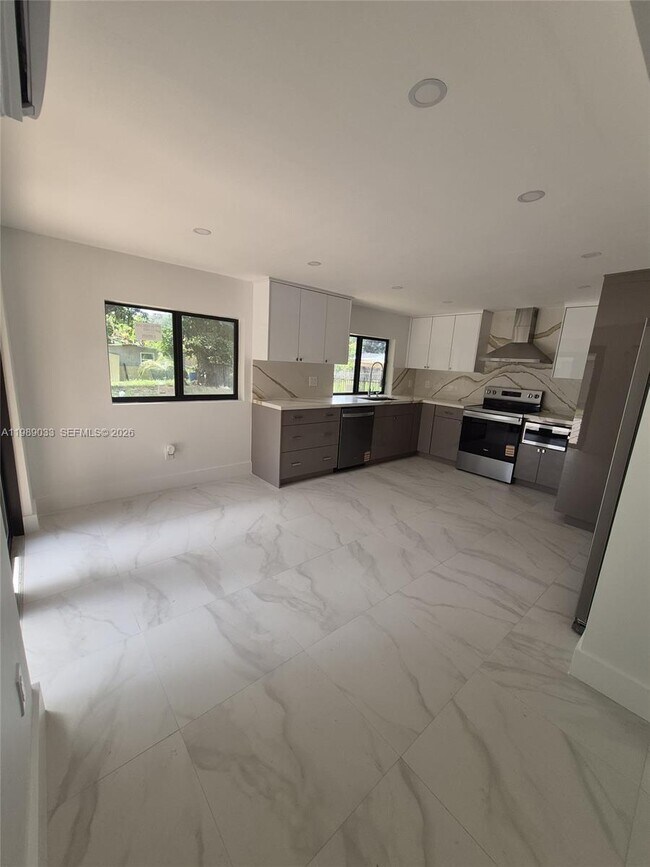 Building Photo - 270 NW 147th St