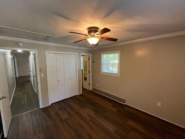 Building Photo - Charming 3-bedroom, 1.5-bathroom property in Pfafftown