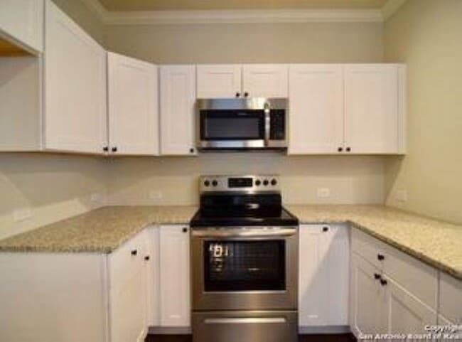 Building Photo - 6403 Melanzane Ave