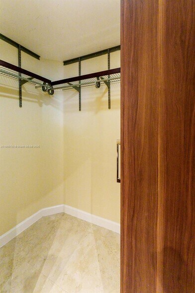 Building Photo - 1462 Springside Dr