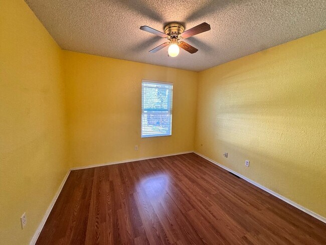 Building Photo - Very Nice Condo! 3 Miles to Cal Poly Groups Welcome Available June