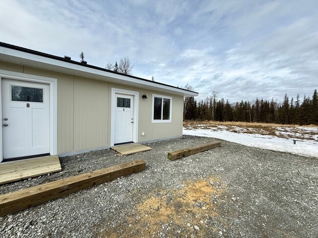 Building Photo - 46860 Isaak Rd