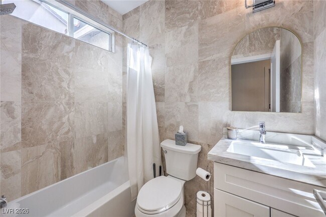 Building Photo - 5404 Avent Ferry St