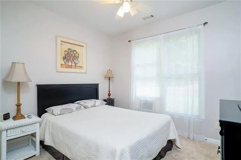 Building Photo - 3915 High Gables E