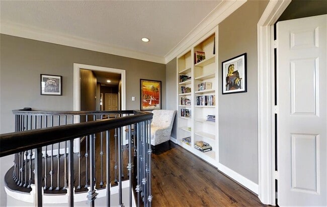 Building Photo - 1807 Sparrows Ridge