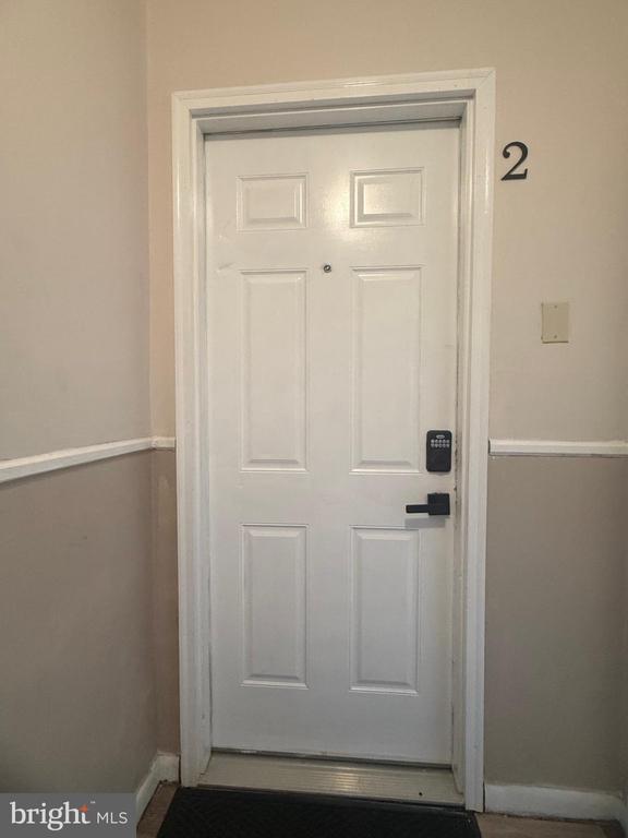 Building Photo - 75 Melrose Ave