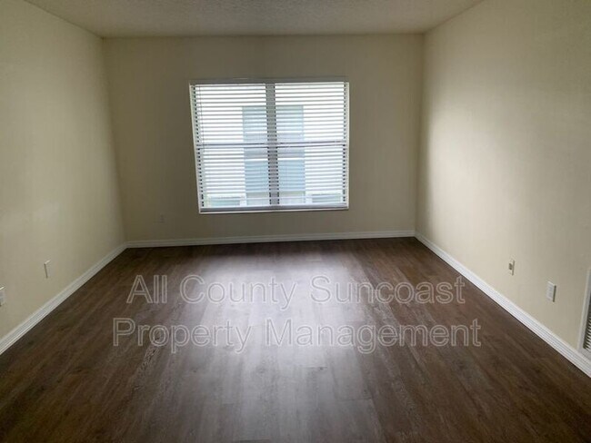 Building Photo - 7450-7435 35th St N