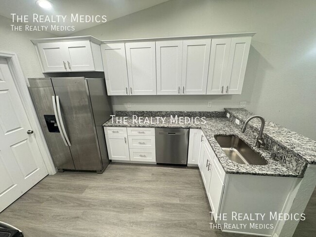 Building Photo - 8145 Cozumel Ln