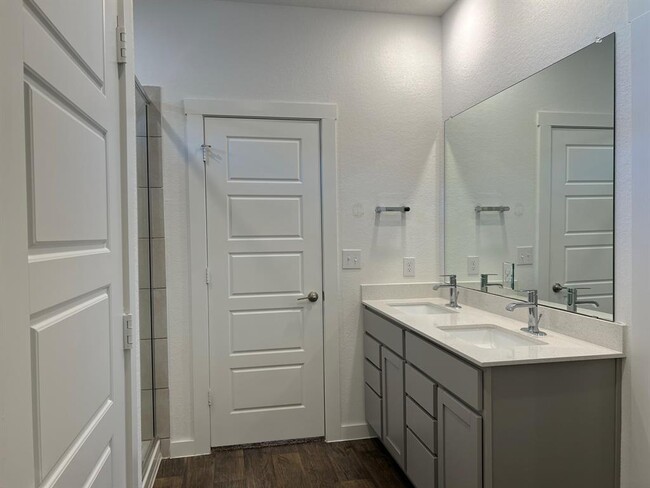 Building Photo - 14213 Cantarra Dr