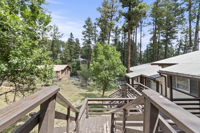 Building Photo - 110 Apache Hills Dr